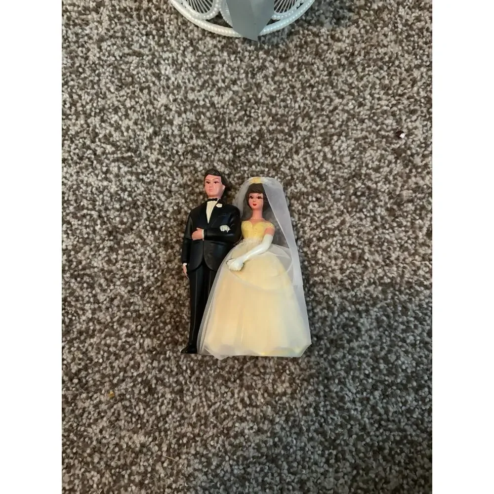Vintage Bride & Groom Wedding Cake Topper Figurine Lace Arch Plastic